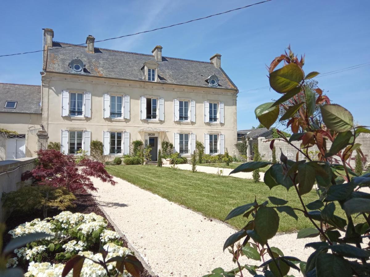 Bed and Breakfast Les Mariesis Osmanville Exterior foto